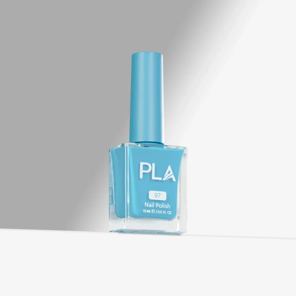 lac de unghii albastru ceresc Poker Face - 97, oja clasica profesionala rezistenta, finish lucios, formula curata 11 Free, pentru pedichiura si manichiura clasica cu uscare la aer