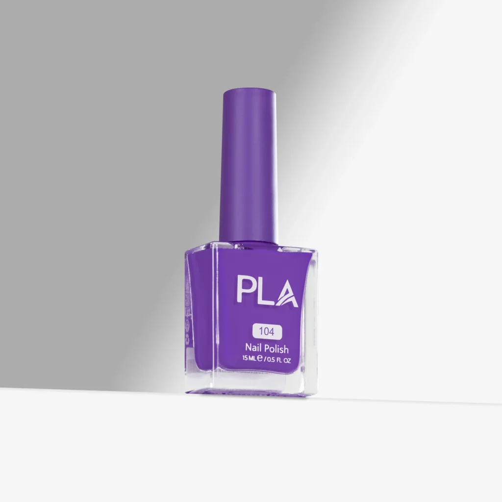 lac de unghii lavanda inchisa Ace of Spades - 104, formula curata 11 Free PLA Nails, oja clasica profesionala rezistenta, finish lucios, pentru pedichiuri si manichiuri clasice cu uscare la aer
