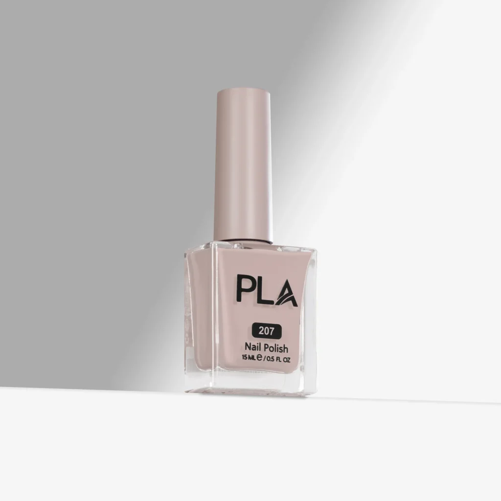 lac de unghii nude nisipiu Fashionably Light - 207 PLA Nail, oja clasica rezistenta, formula curata 11 Free, finish lucios, pentru manichiura si pedichiura clasica