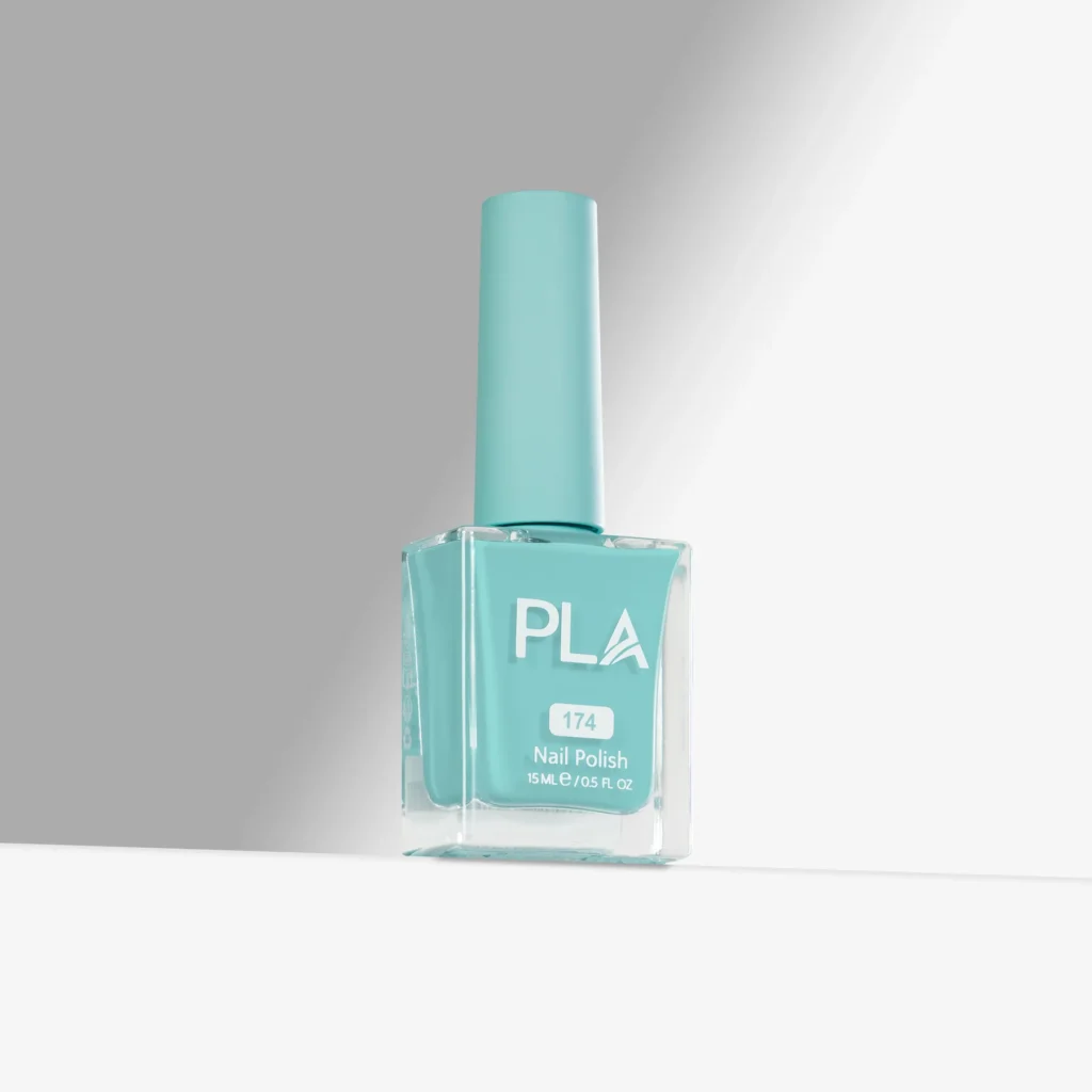 lac de unghii turcoaz deschis Miss Independent - 174, formula curata 11Free de la PLA Nails, oja turcoaz rezistenta, finish lucios, pentru pedichiura si manichiura cu uscare la aer