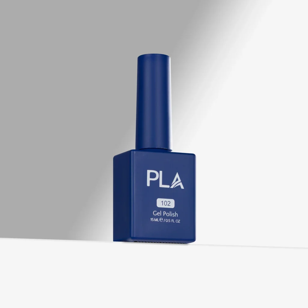 oja semipermanenta albastru marin Bluffin cu numarul 102 de la PLA Nails, cu uscare rapida in lampa UV/LED, pentru manichiuri si pedichiuri cu gel si formula curata 11-Free
