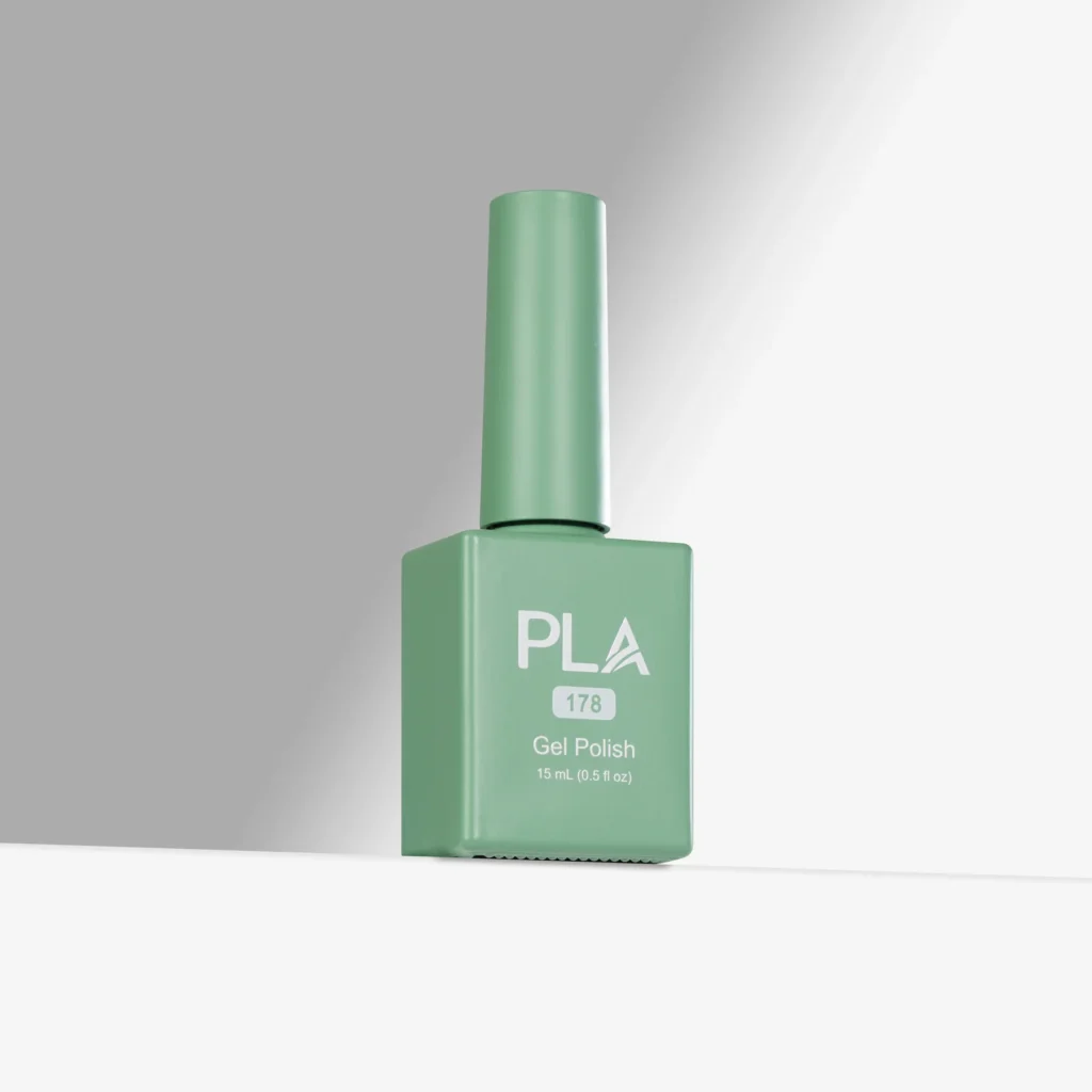 oja semipermanenta turcoaz Sweet & Savage - 178 PLA Nails, rezistenta, profesionala, finish lucios si pigment intens