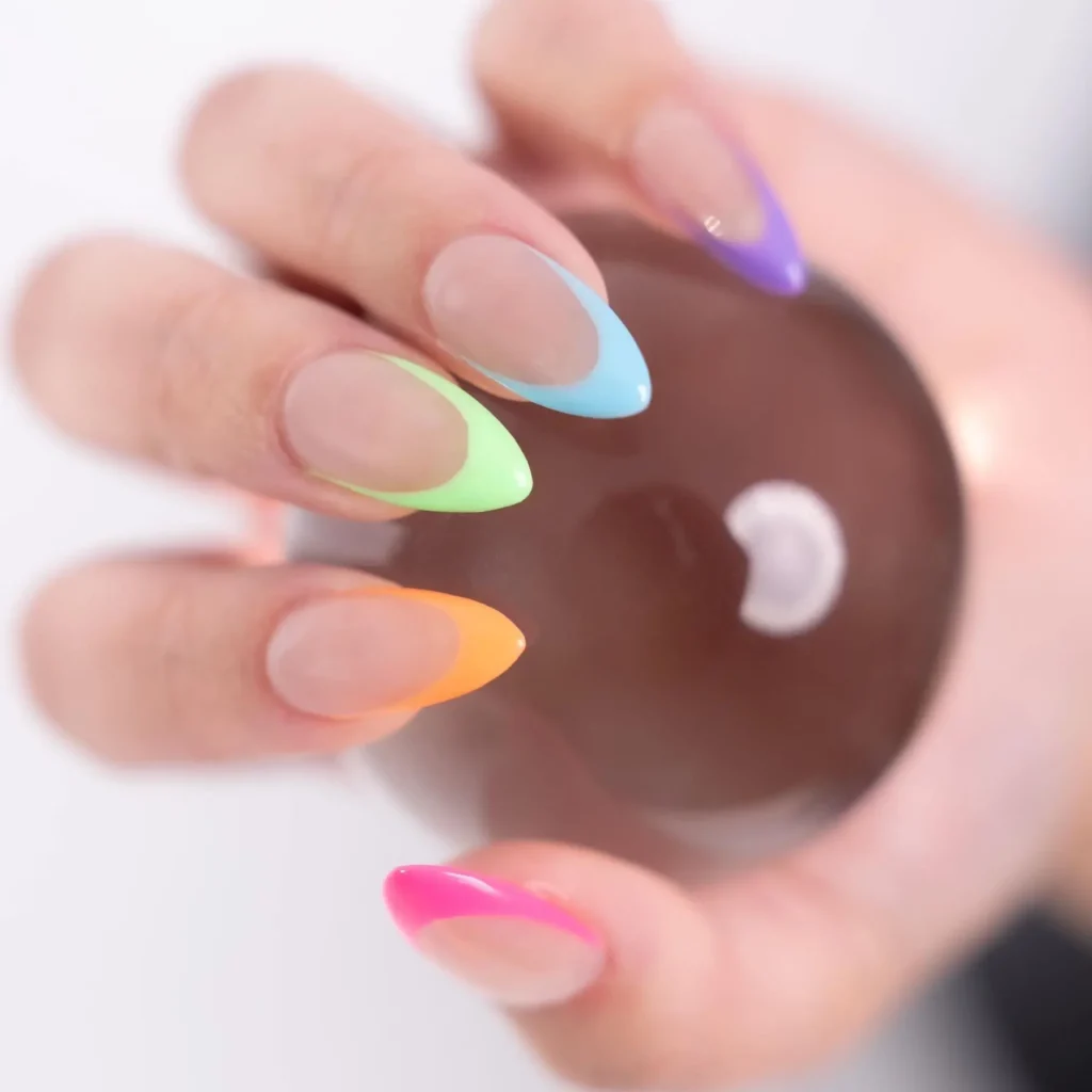 manichiura perfecta cu oja semipermanenta PLA Nails, aplicata corect pentru o rezistenta de 4 saptamani fara lifting